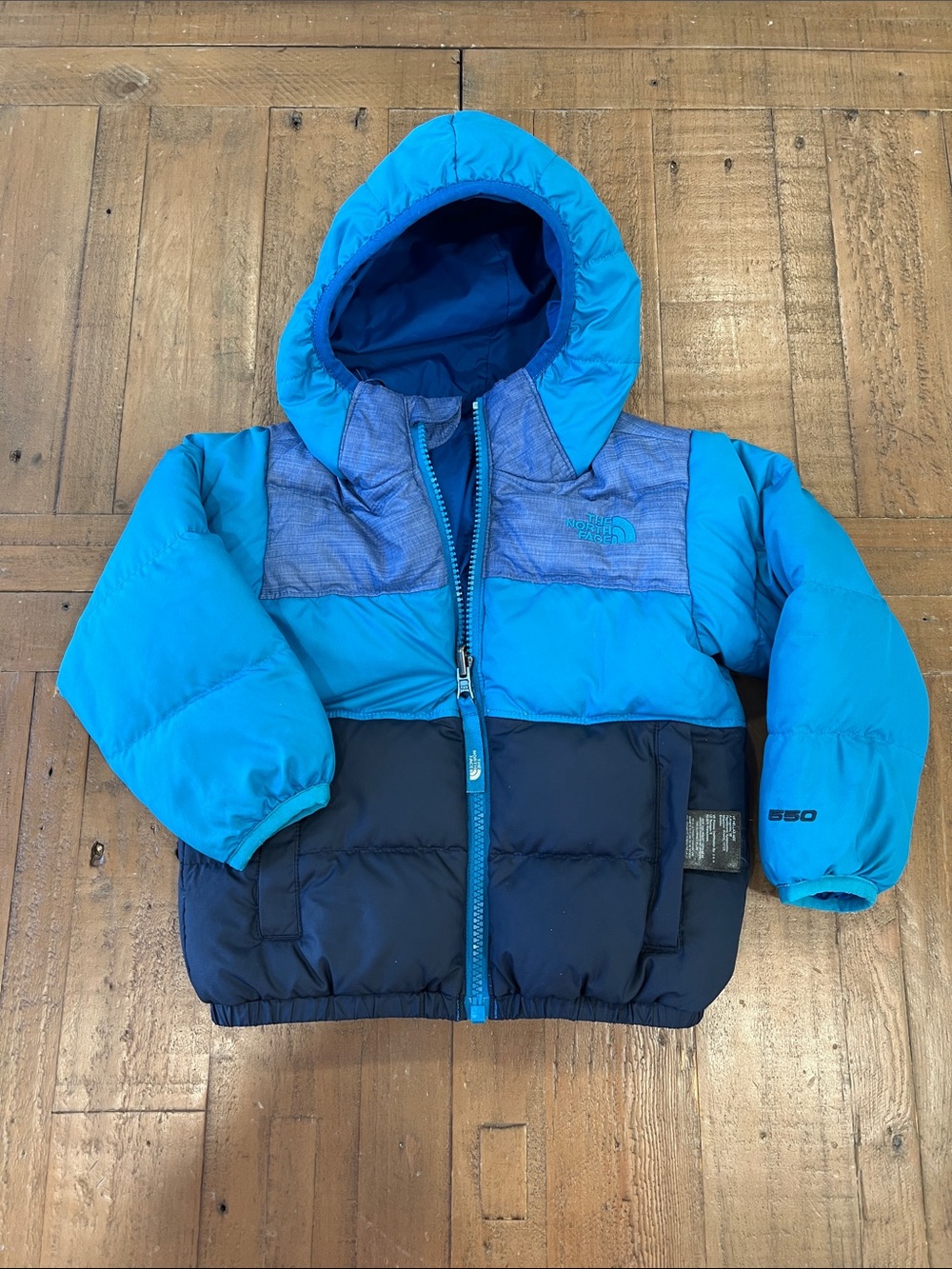 The North Face 550 Down fill Puffer Jacket reversible colorblock blue kids 2T